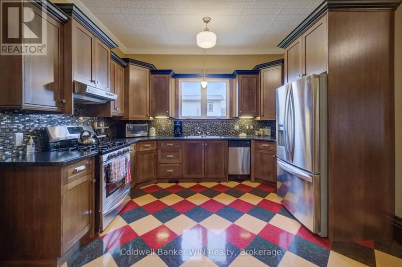 310 Main Street W, Minto, photo 8