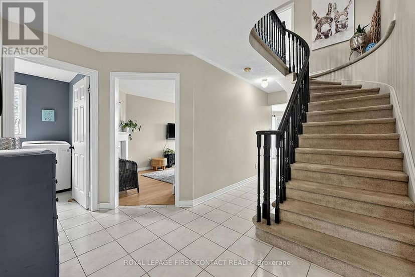 1 Brown Wood Drive, Barrie, photo 5
