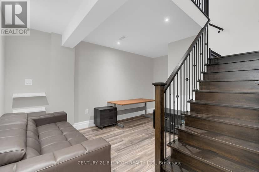 2700 Line 4 N — photo 26 of 40