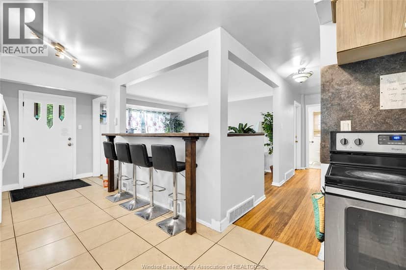 1158 Dot Avenue — photo 2 of 9