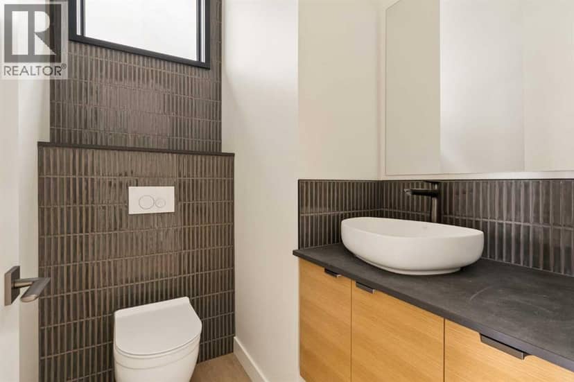 3C Willow Crescent SW — photo 10 of 40