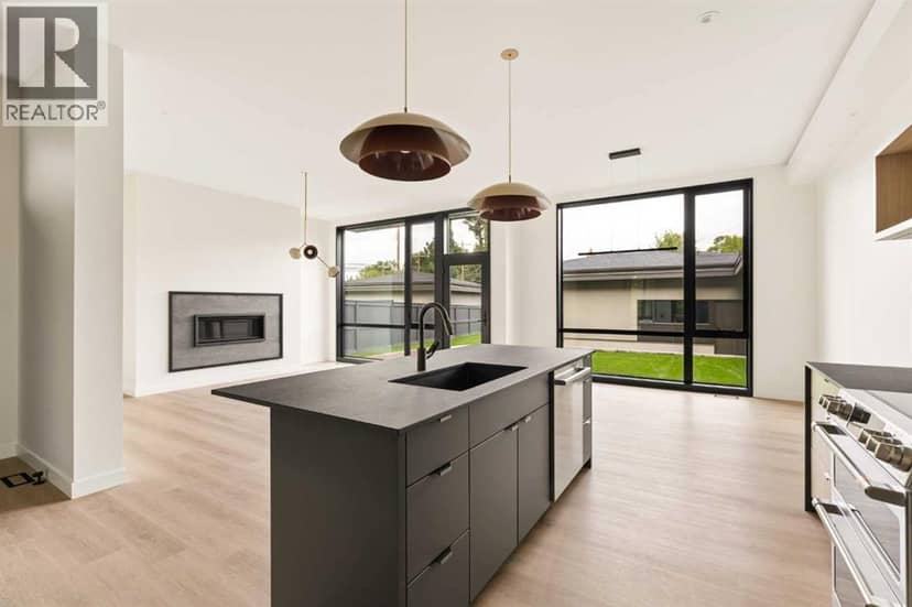 3C Willow Crescent SW — photo 24 of 40