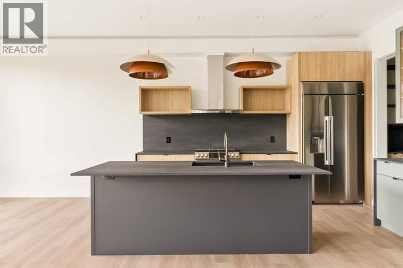 3C Willow Crescent SW — photo 17 of 40