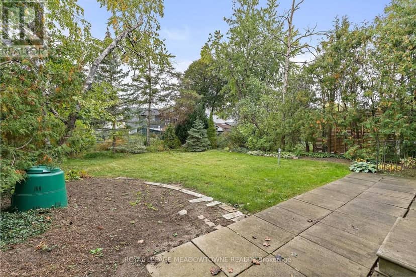 38 Jasper Crescent — photo 35 of 38