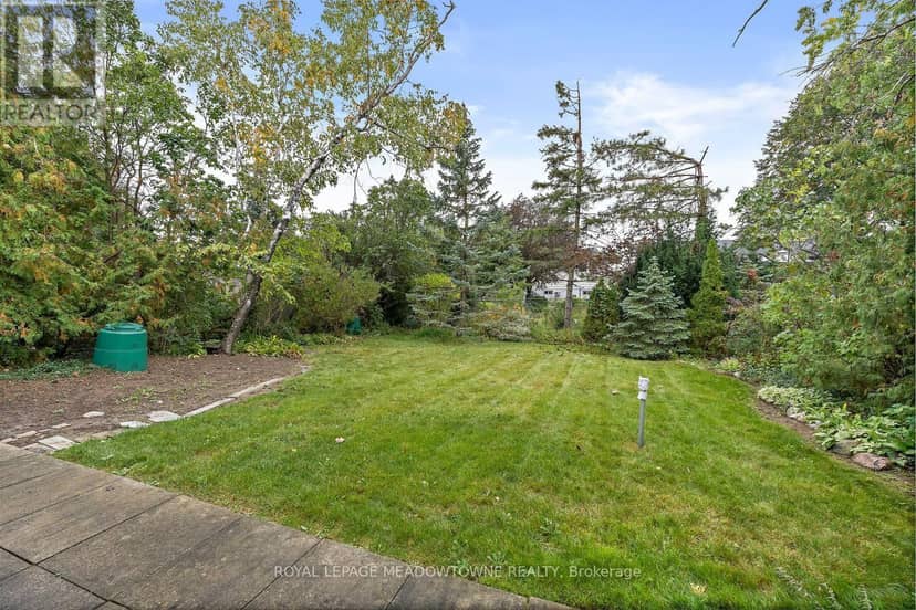 38 Jasper Crescent — photo 36 of 38