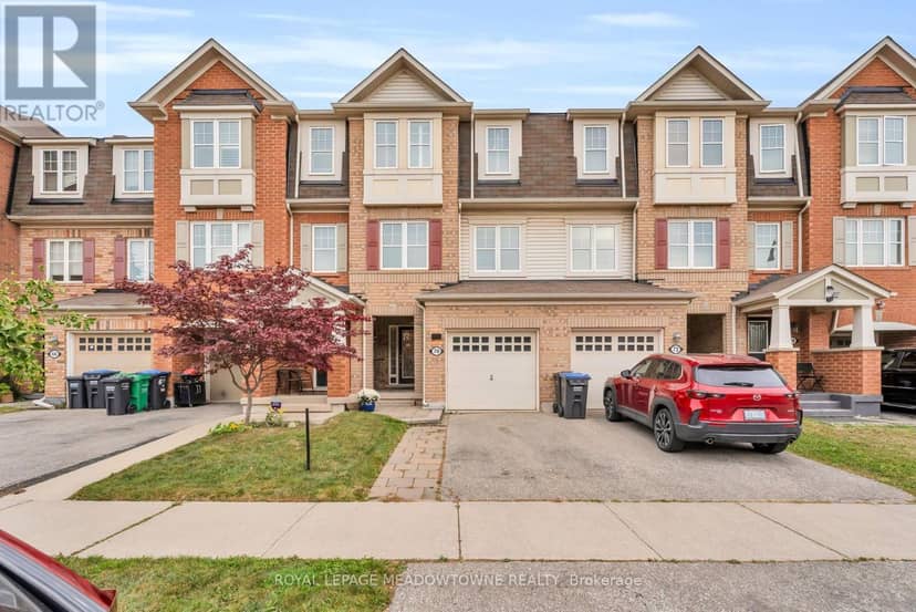 70 Betterton Crescent — photo 1 of 30