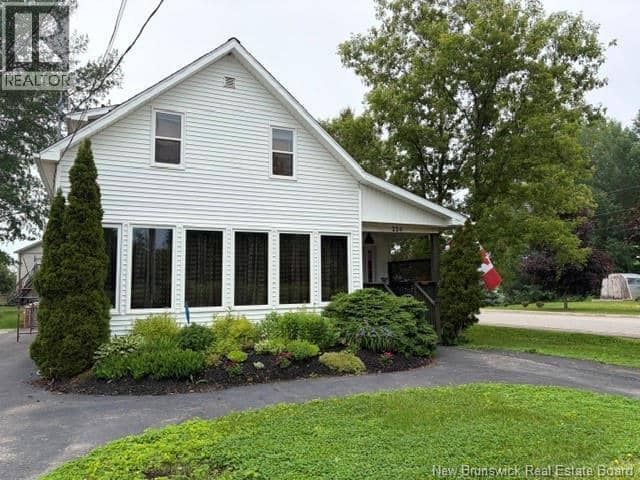220 Maple Avenue, Sussex