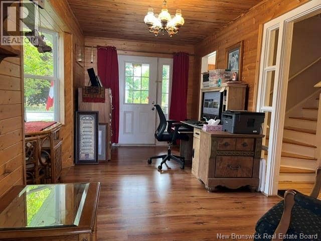 220 Maple Avenue — photo 15 of 28