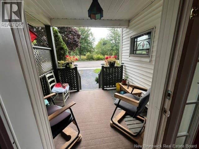 220 Maple Avenue — photo 16 of 28