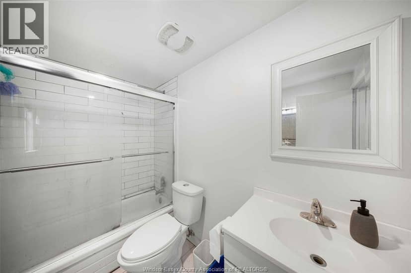 771 Chilver Road — photo 30 of 40
