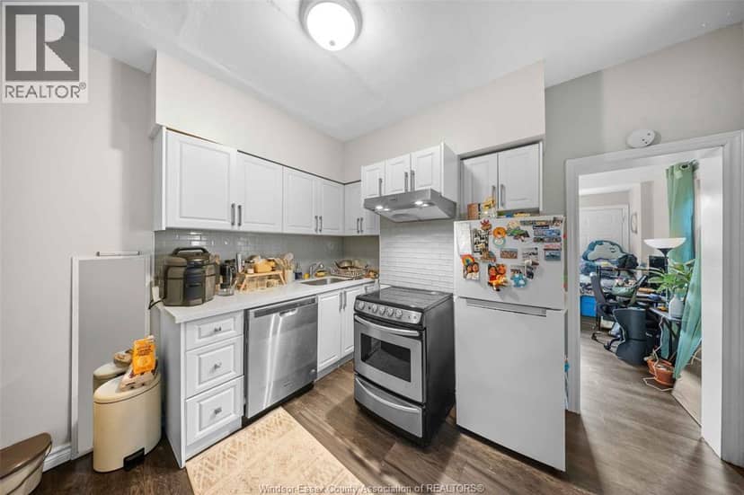771 Chilver Road — photo 37 of 40