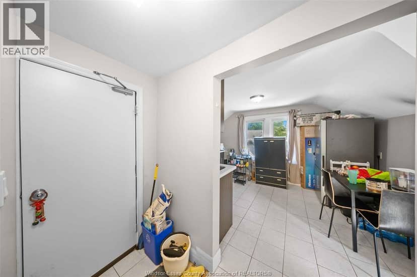 771 Chilver Road — photo 38 of 40