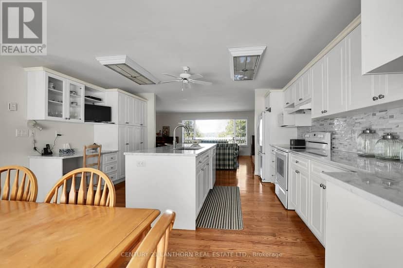 251 High Shore Road — photo 19 of 40