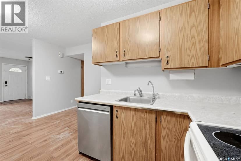 104 Cedar Meadow DRIVE — photo 9 of 22