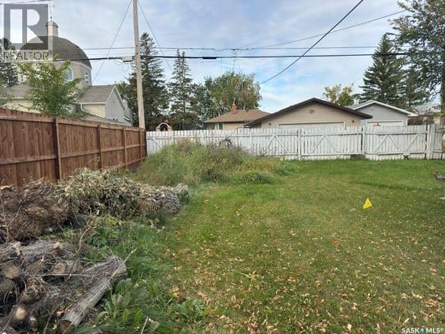 921 109th STREET — photo 3 of 12