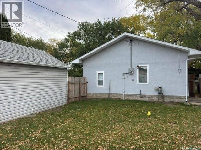 921 109th STREET — photo 4 of 12