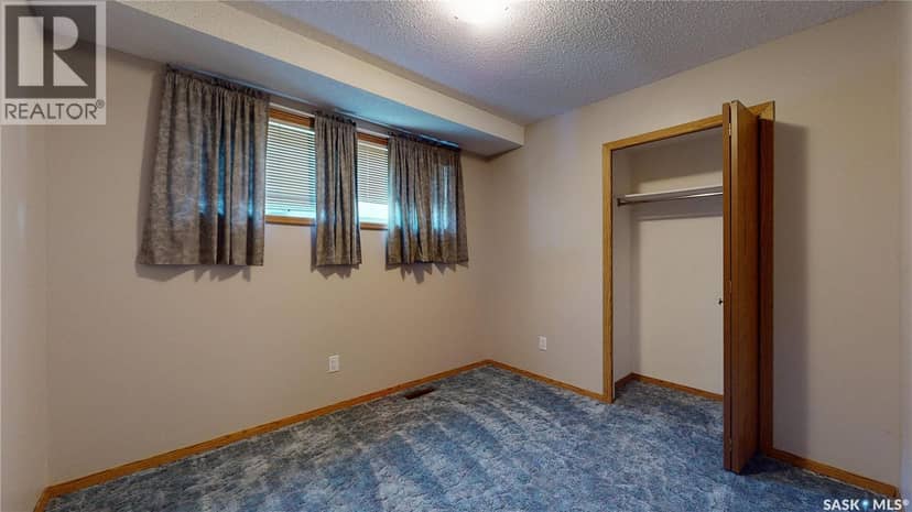 6418 Dalgliesh Drive — photo 17 of 40
