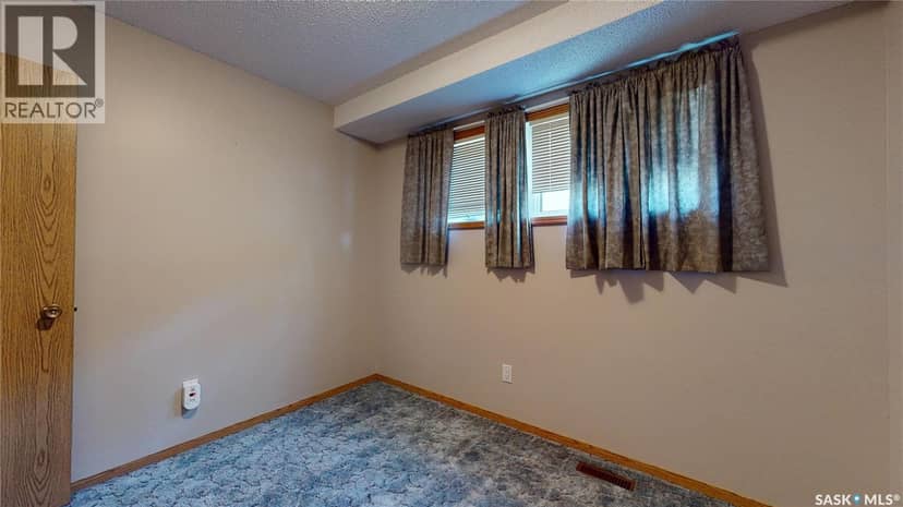 6418 Dalgliesh Drive — photo 18 of 40