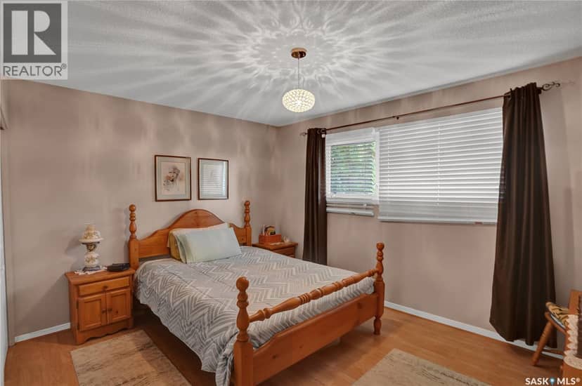 972 Simcoe Street — photo 19 of 40