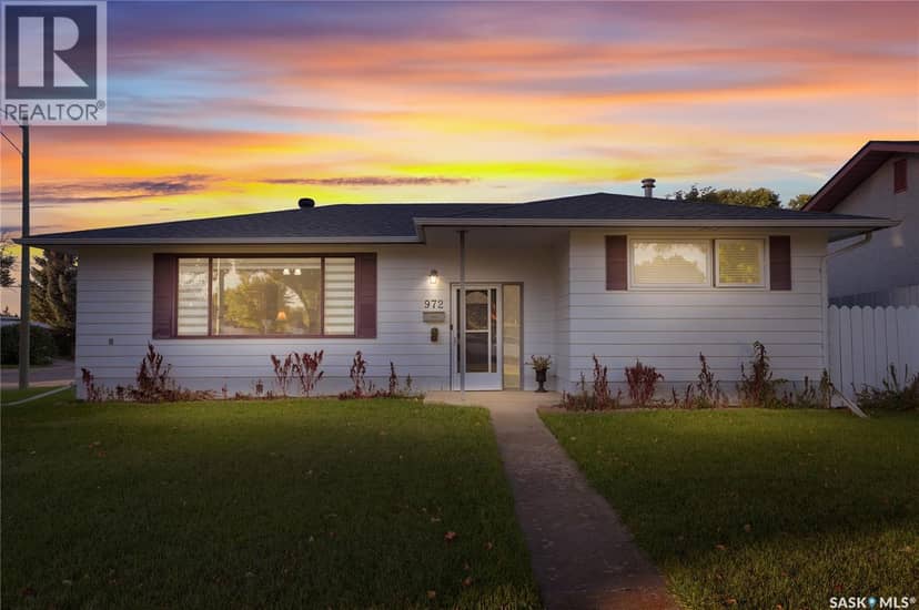 972 Simcoe Street, Moose Jaw, photo 2