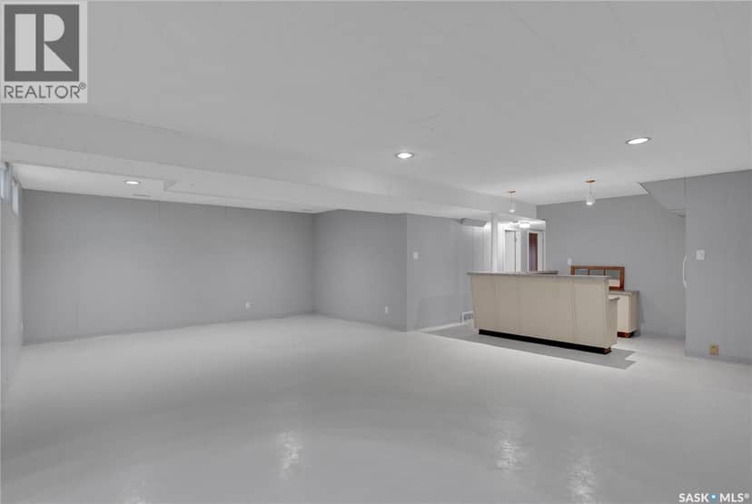 972 Simcoe Street — photo 30 of 40