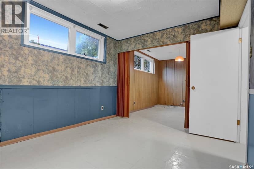 972 Simcoe Street — photo 37 of 40