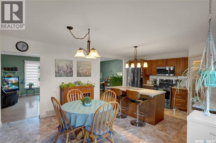 972 Simcoe Street, Moose Jaw, photo 8