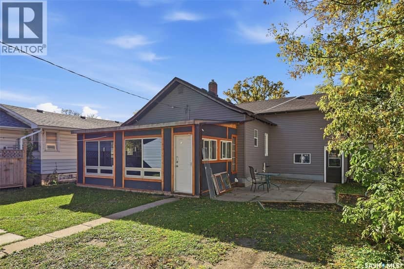 1715 Broadway AVENUE — photo 28 of 35
