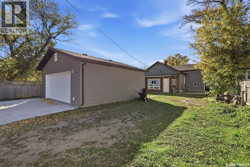 1715 Broadway AVENUE — photo 32 of 35