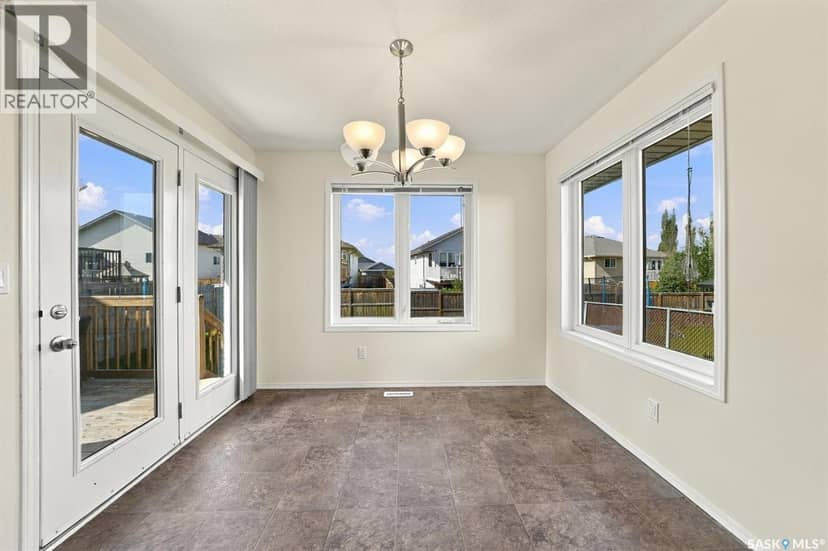 319 Allwood CRESCENT — photo 11 of 40