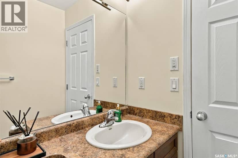 319 Allwood CRESCENT — photo 13 of 40