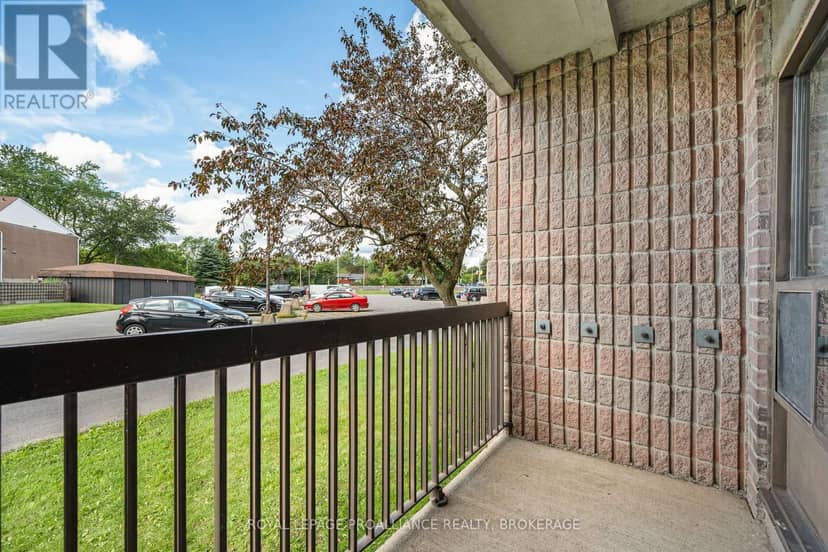 112 - 17 Eldon Hall Place — photo 23 of 34