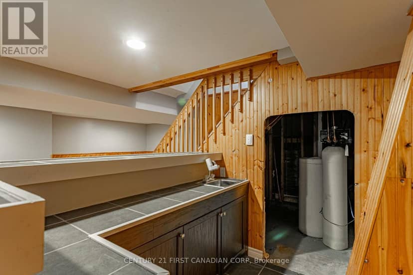 4459 Hamilton Road — photo 25 of 34