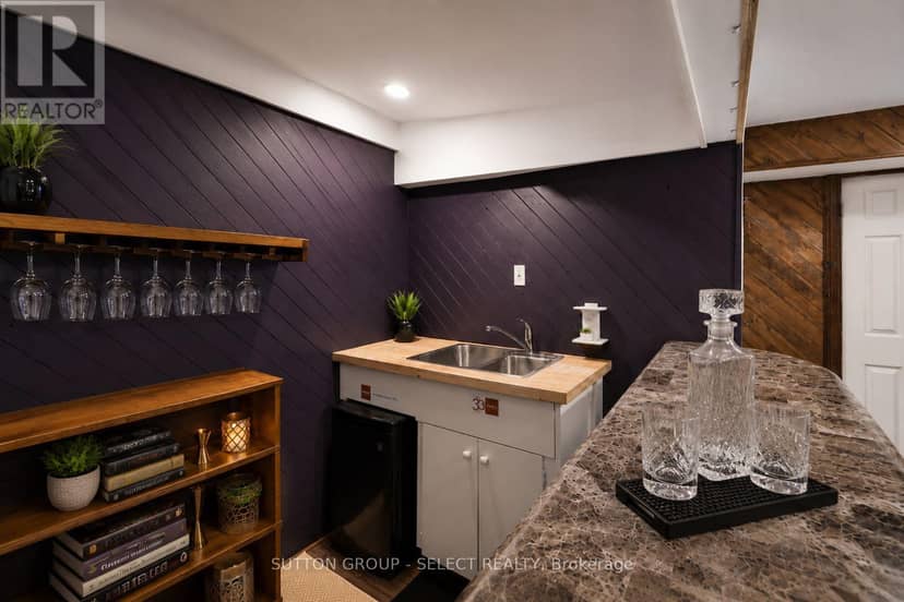 280 Charlotte Street — photo 21 of 39