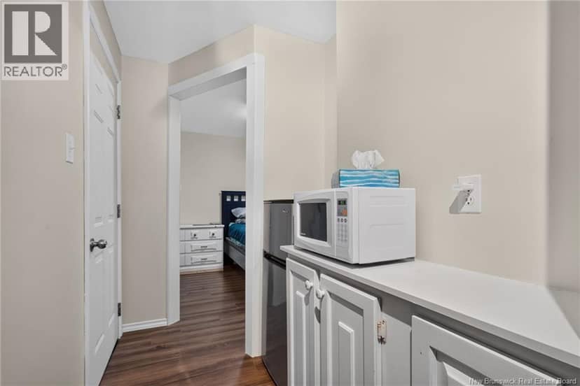39 Kenmore Drive — photo 3 of 40