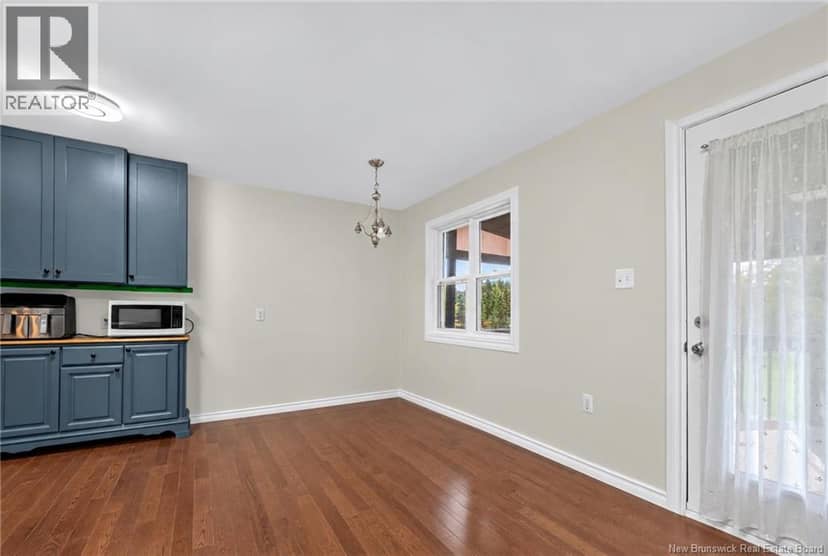 39 Kenmore Drive — photo 8 of 40