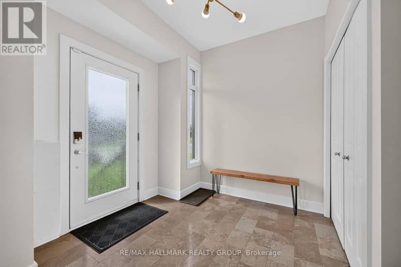 1559 Queensdale Avenue — photo 7 of 40