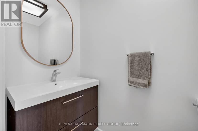 1559 Queensdale Avenue — photo 9 of 40