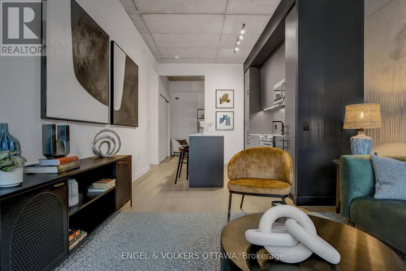 217 - 10 James Street — photo 23 of 40
