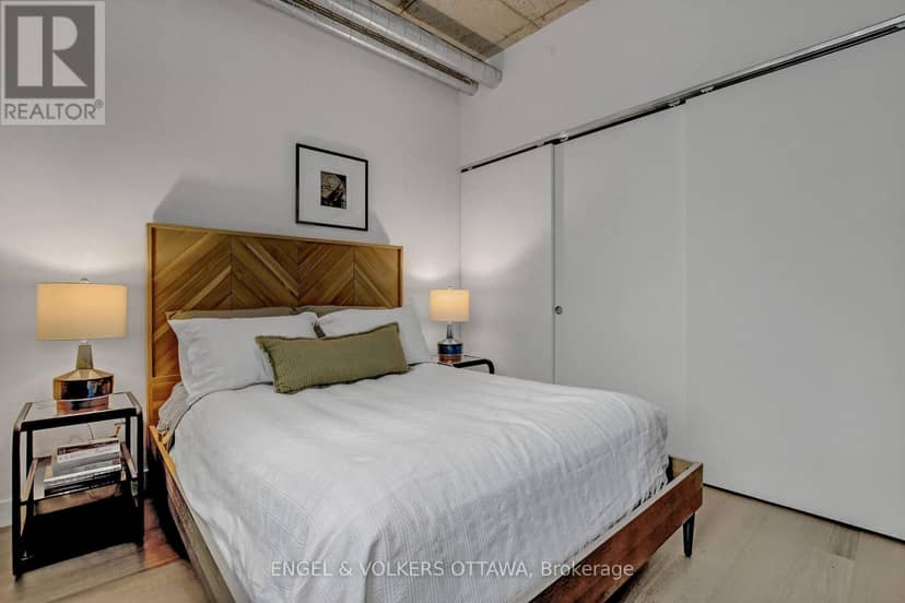 217 - 10 James Street — photo 24 of 40