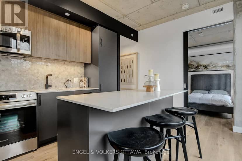 405 - 10 James Street — photo 12 of 40