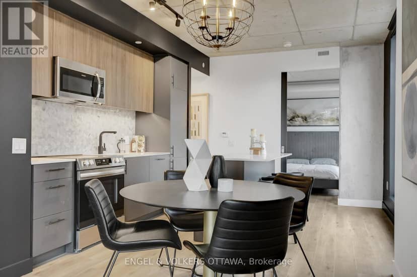 405 - 10 James Street — photo 16 of 40