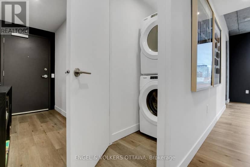 405 - 10 James Street — photo 32 of 40