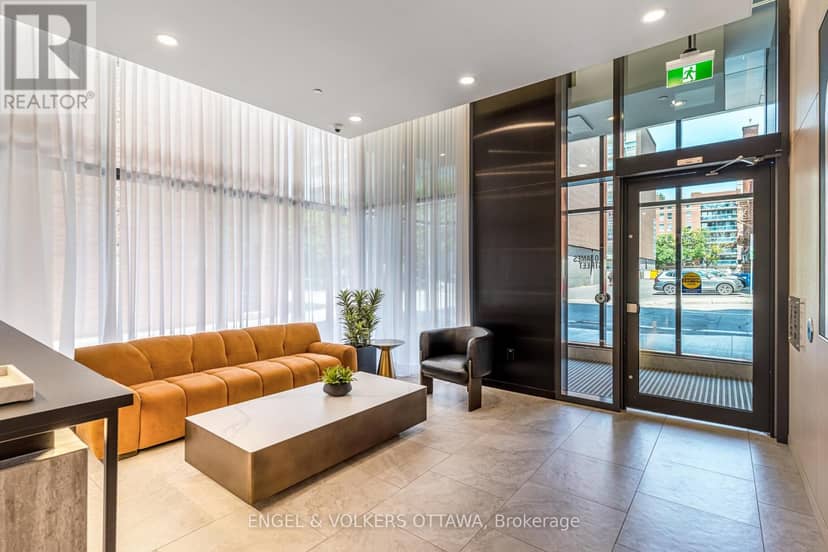405 - 10 James Street — photo 4 of 40