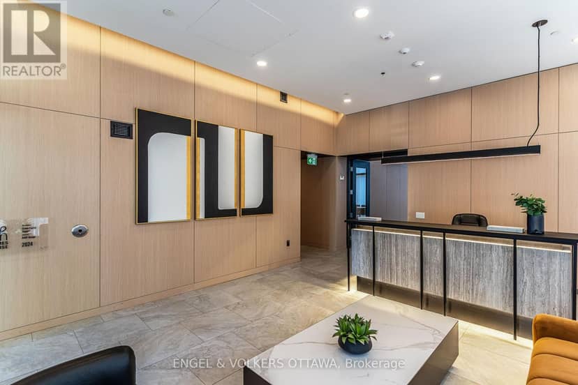 709 - 10 James Street — photo 5 of 40