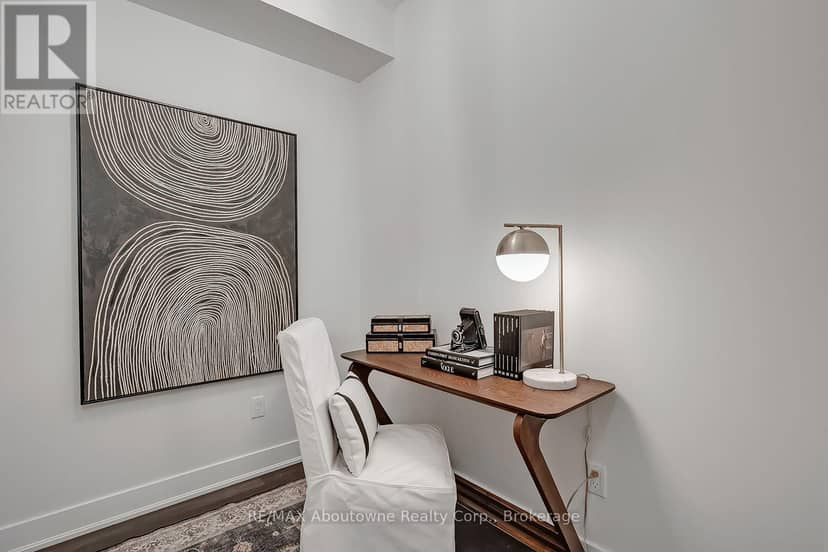 102 - 128 Garden Drive, Oakville, photo 3