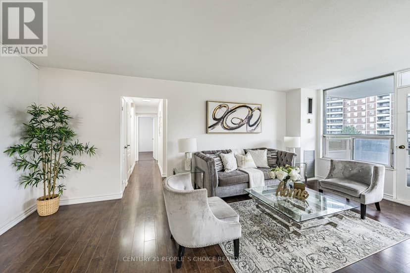 809 - 10 Edgecliffe Golfway — photo 12 of 28