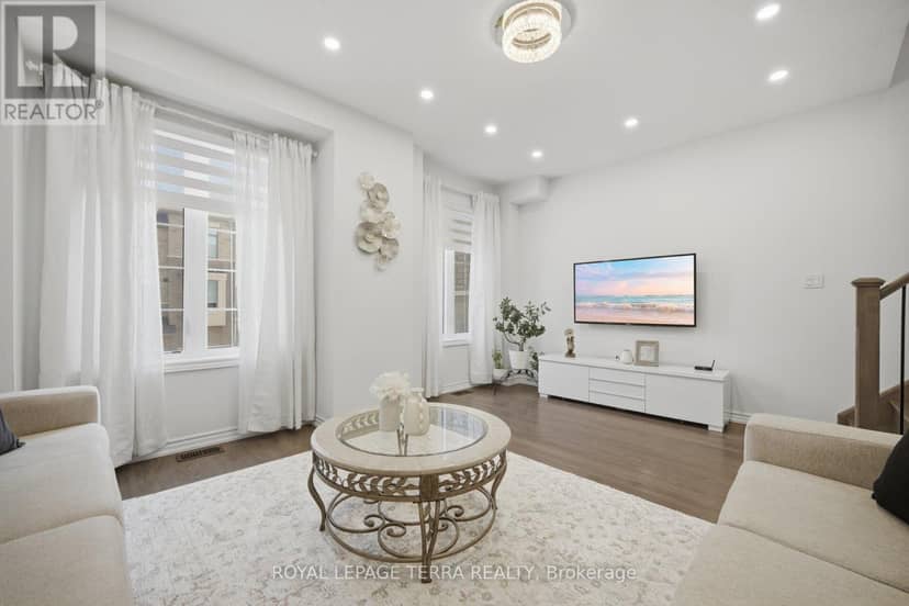 38 Hallmark Way — photo 14 of 40