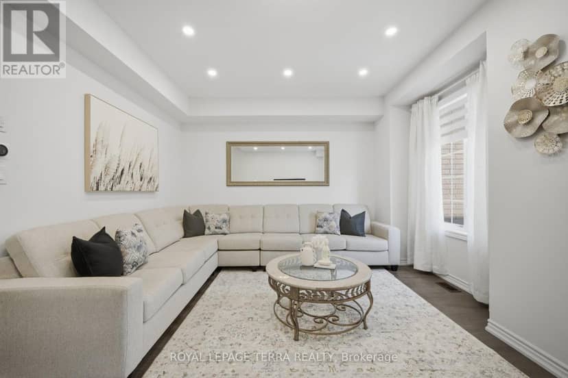 38 Hallmark Way — photo 15 of 40