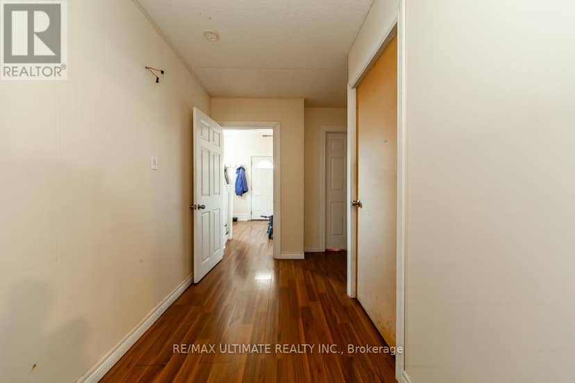 128 Elgin Street E — photo 27 of 40
